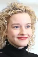 Julia Garner
Maddy