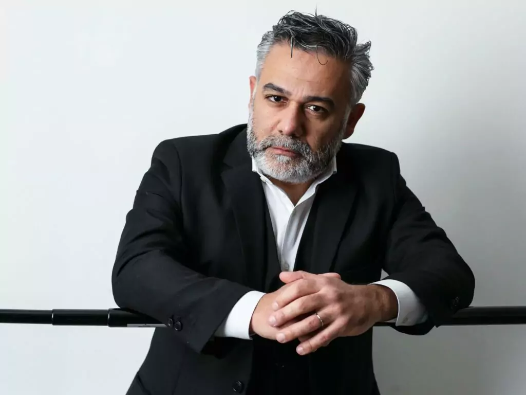 Teatro Jolly E a me No! Massimiliano Bono Giulia Galati