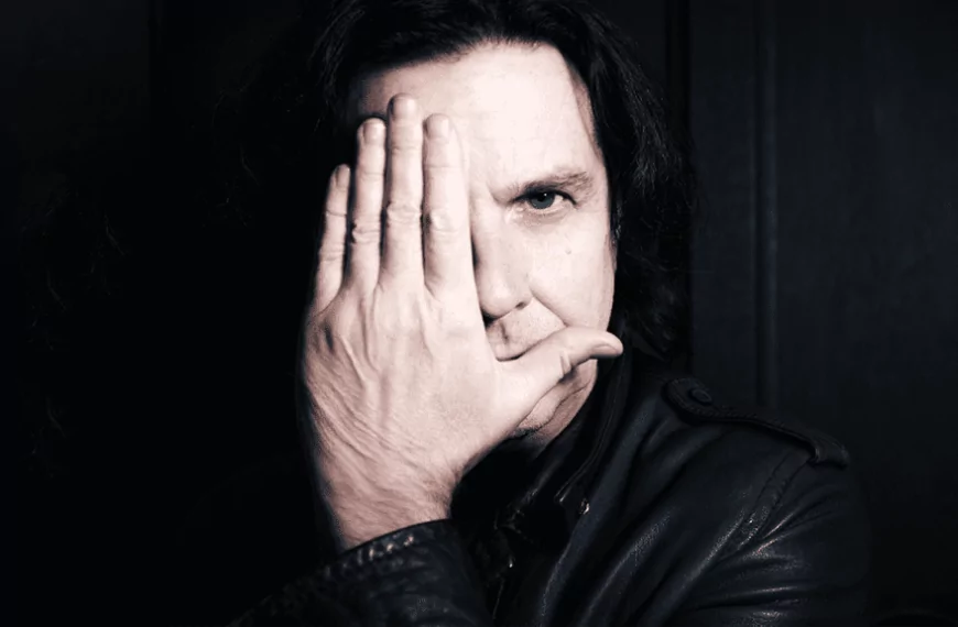 Steve hogarth Marillion vocalist