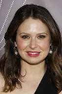 Katie Lowes Rachel