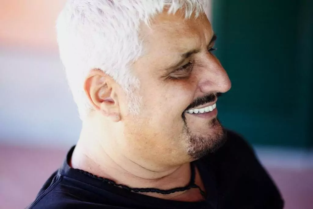 Evento dedicato al cantante napoletano