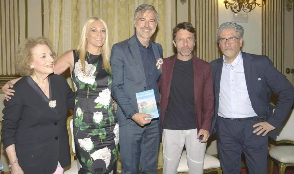 Beppe Convertini presentazione libro