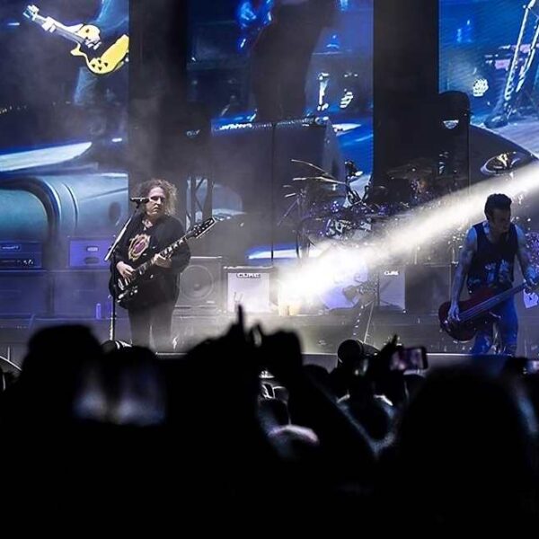 The Cure: “Mixes of a Lost World” è disponibile ora