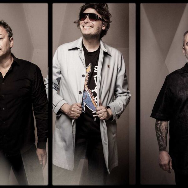 Manic Street Preachers: Esce il Singolo “People Ruin Paintings” dal Nuovo Album “Critical Thinking”