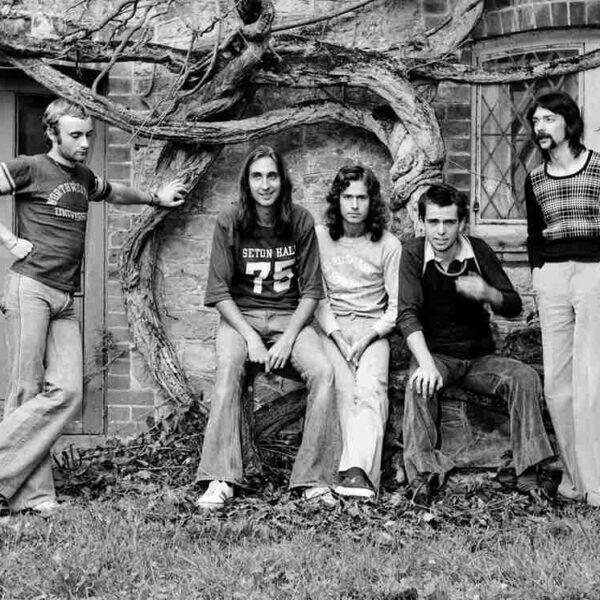 Genesis: The Lamb Lies Down On Broadway – 50th Anniversary Super Deluxe Edition