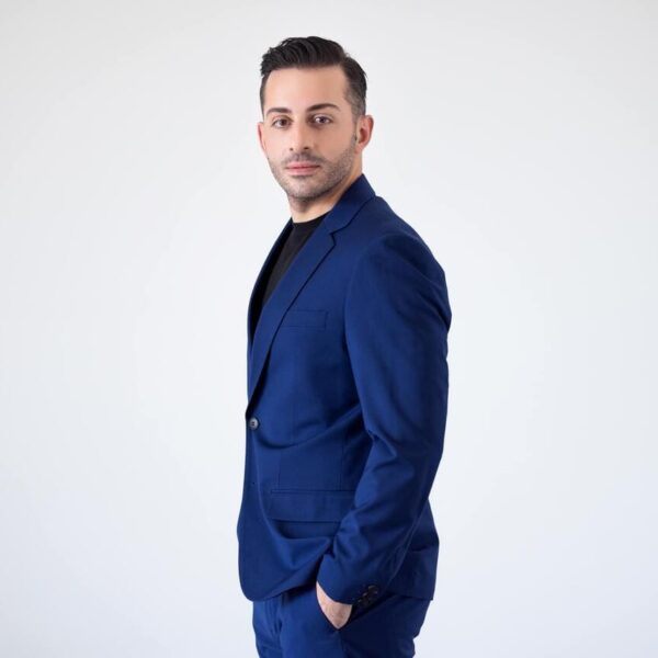 “Francesco Cicchella – BiS!”: l’esilarante one man show in onda dal 10 febbraio in streaming e su Discovery+