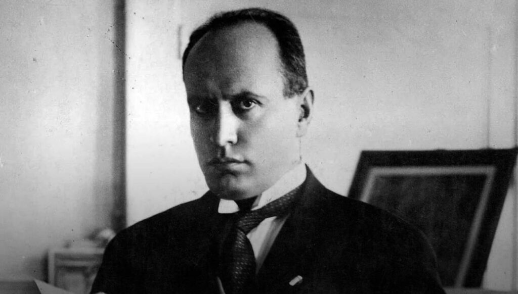 Luca Marinelli Mussolini