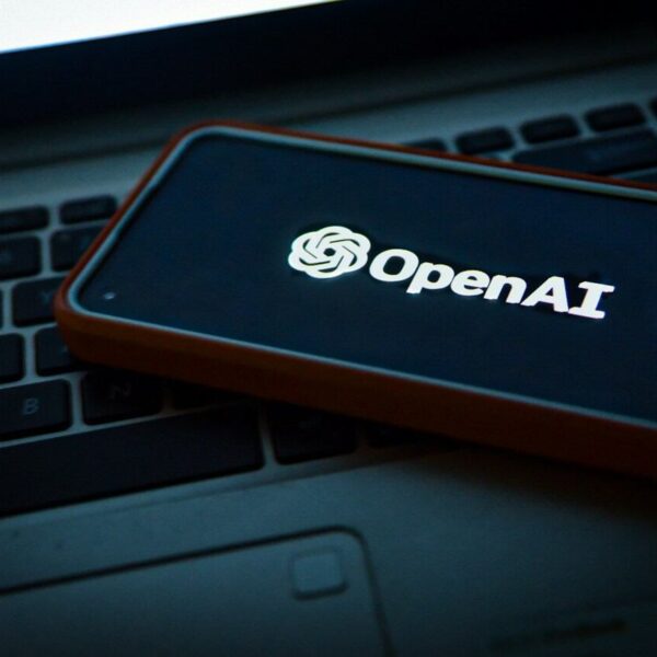 OpenAI Operator: L’Intelligenza Artificiale che Naviga il Web al Posto Tuo