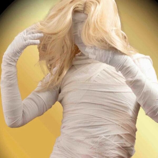 Serafino Iorli torna sul palcoscenico dell’OFF/OFF Theatre di Roma il 19 febbraio con lo spettacolo “Riesumata”