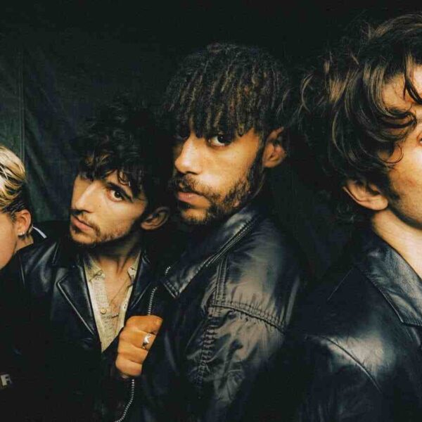 Inhaler: la band di Elijah Hewson il figlio di Bono Vox pubblica l’album “Open Wide”