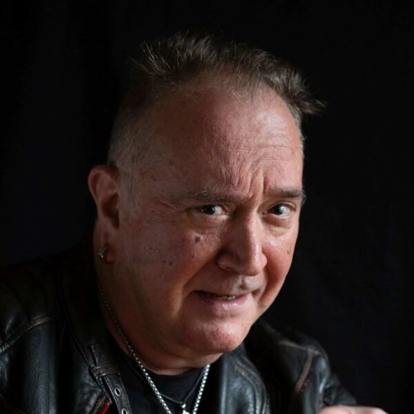 Johnson Righeira e Coma Cose insieme per il 40° anniversario di “L’estate sta finendo” a Sanremo