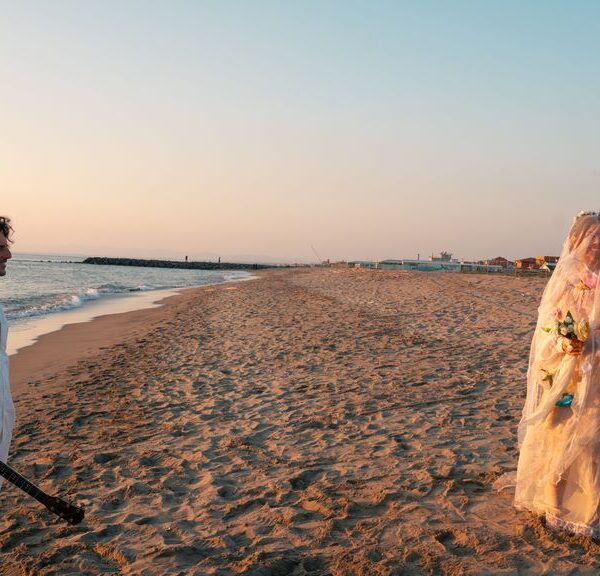 “Sei sempre stata tu” e “Che meraviglia”: il cantautore Davide De Marinis in due progetti della regista Carlesi