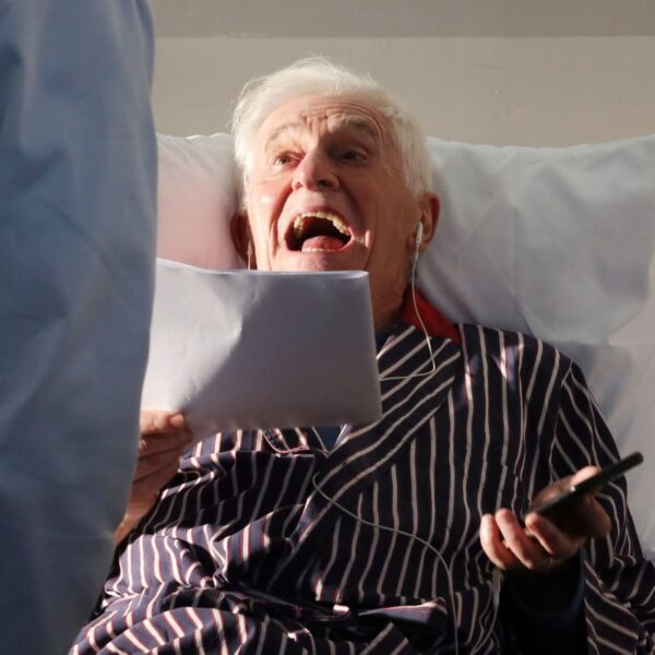 2020: Odissea nello spazio Covid di Pierfrancesco Campanella tra ironia e impegno sociale