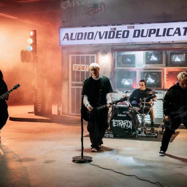 TETRARCH: IL METAL MODERNO HA UNA NUOVA FACCIA – “THE UGLY SIDE OF ME” ARRIVA IL 9 MAGGIO!