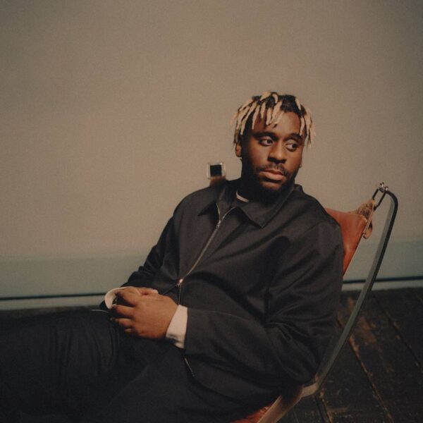 MYLES SMITH: IL NUOVO EP “A MINUTE, A MOMENT…” ARRIVA IL 23 MAGGIO