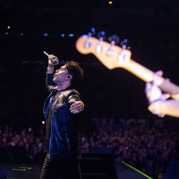 FABRIZIO MORO CELEBRA 25 ANNI DI CARRIERA CON IL TOUR ESTIVO “LIVE 2025”