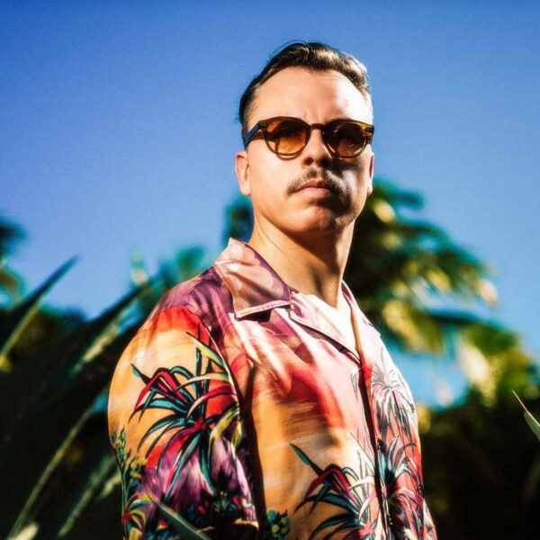 Purple Disco Machine pubblica la Bonus Edition dell’album “Paradise” con due nuovi brani