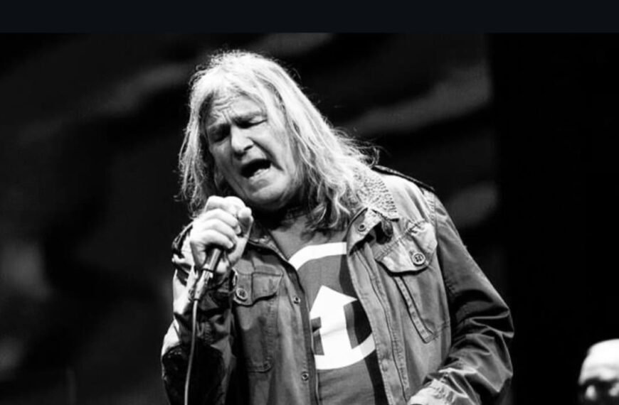 Mike Peters The Alarm
