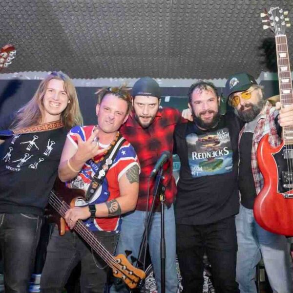 The Rednecks inaugurano il 2025 con Rutuli’s Tavern: un nuovo singolo tra appetito, ironia e desiderio rock
