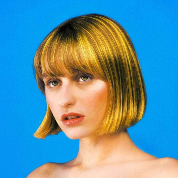 Caro Wow e il suo debutto discografico con l’EP Mezza Morta