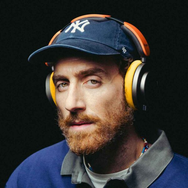 Mecna: poliedrico artista urban debutta alla regia con “Eravamo Noi”