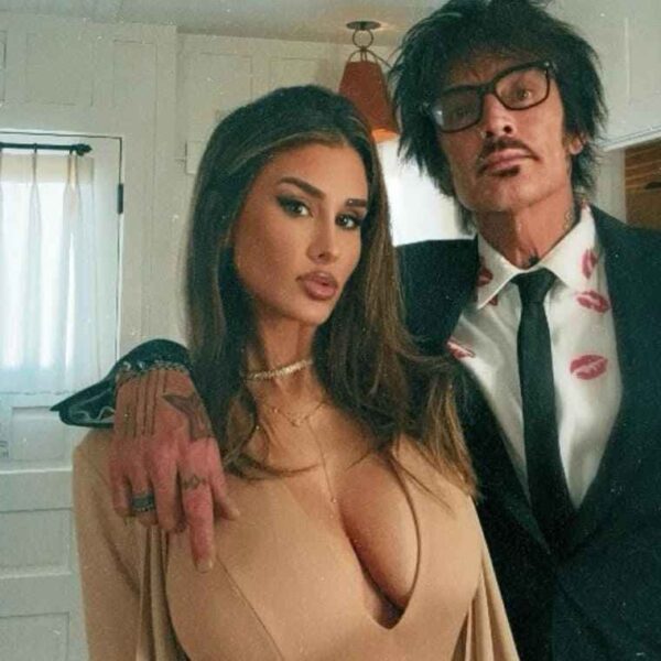 Tommy Lee dei Mötley Crüe rompe il matrimonio con Brittany Furlan