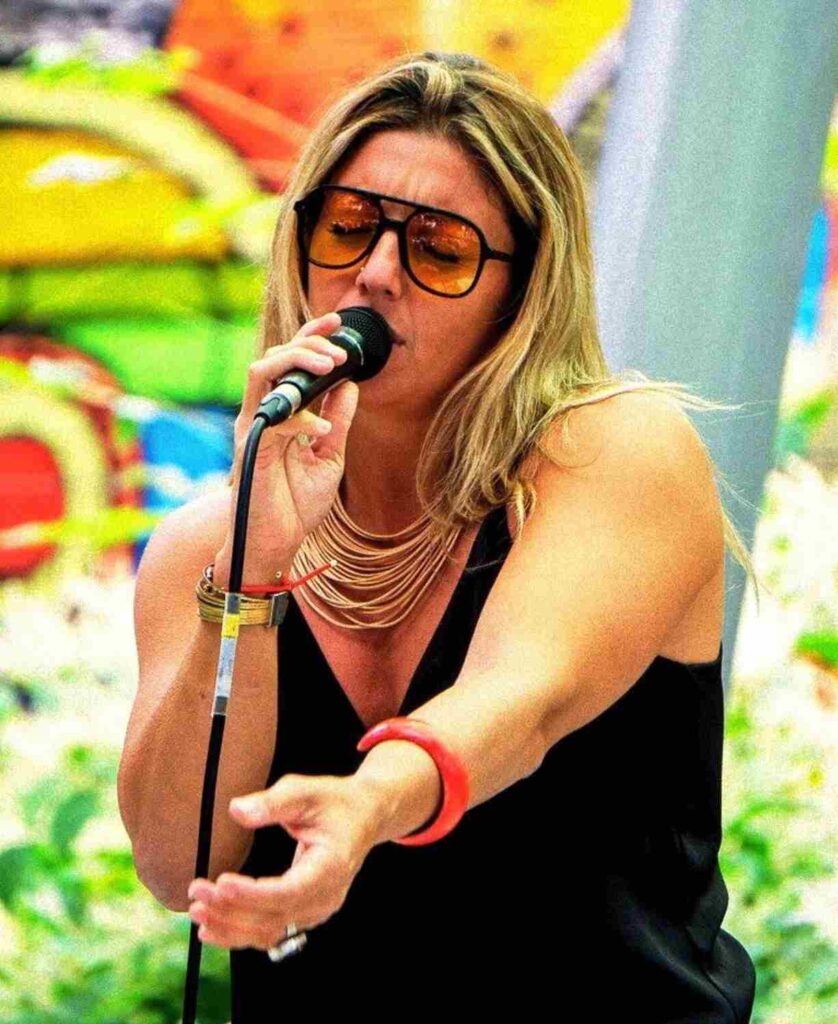 Sissy Castrogiovanni BLU rock-blues