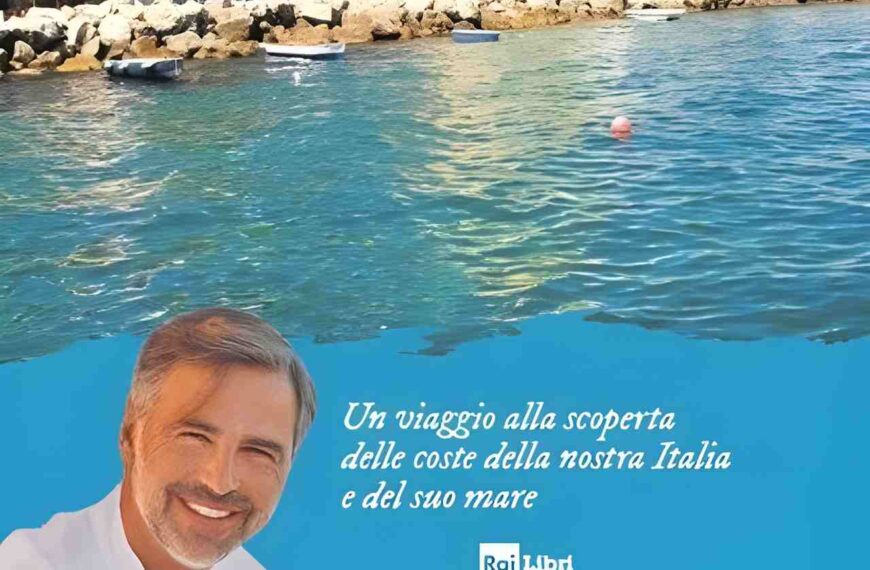 Beppe Convertini Il Paese Azzurro