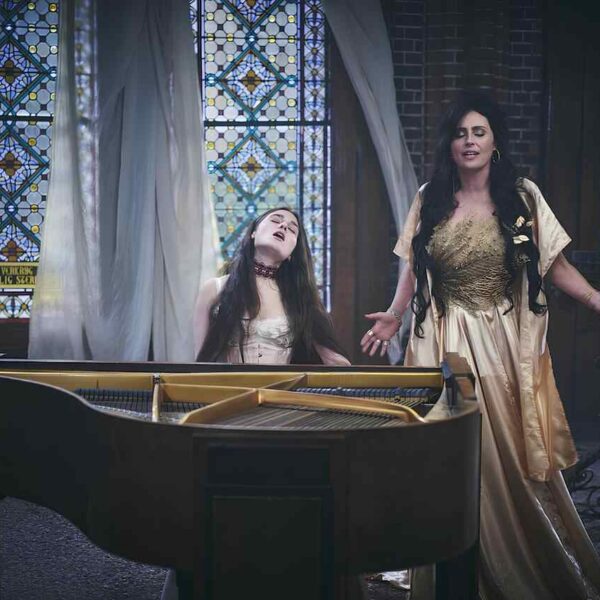 WITHIN TEMPTATION & JERRY HEIL nuovo singolo “Sing Like A Siren”