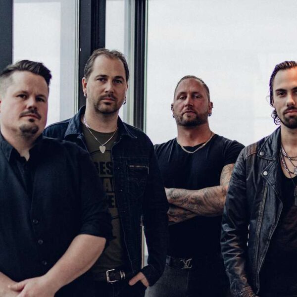 Andy and the Rockets pubblicano il nuovo singolo “Cyanide” e annunciano l’album Casino