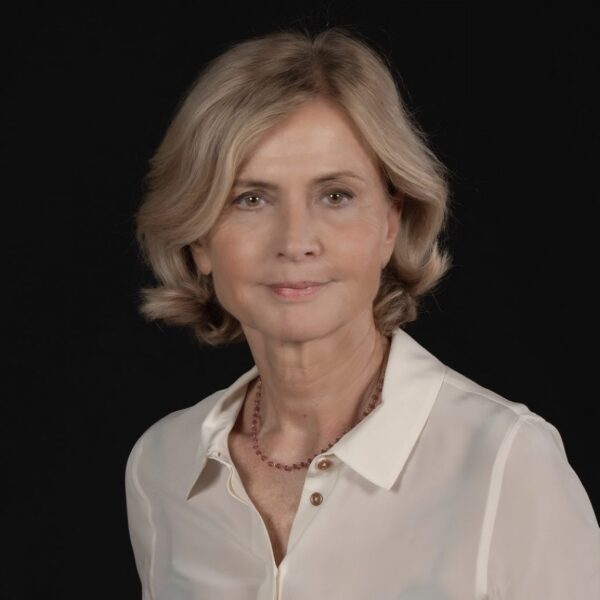 XIV Edizione MAREFESTIVAL PREMIO TROISI – SVELATO IL PROGRAMMA 2025 – Premio alla carriera a Cristina Comencini