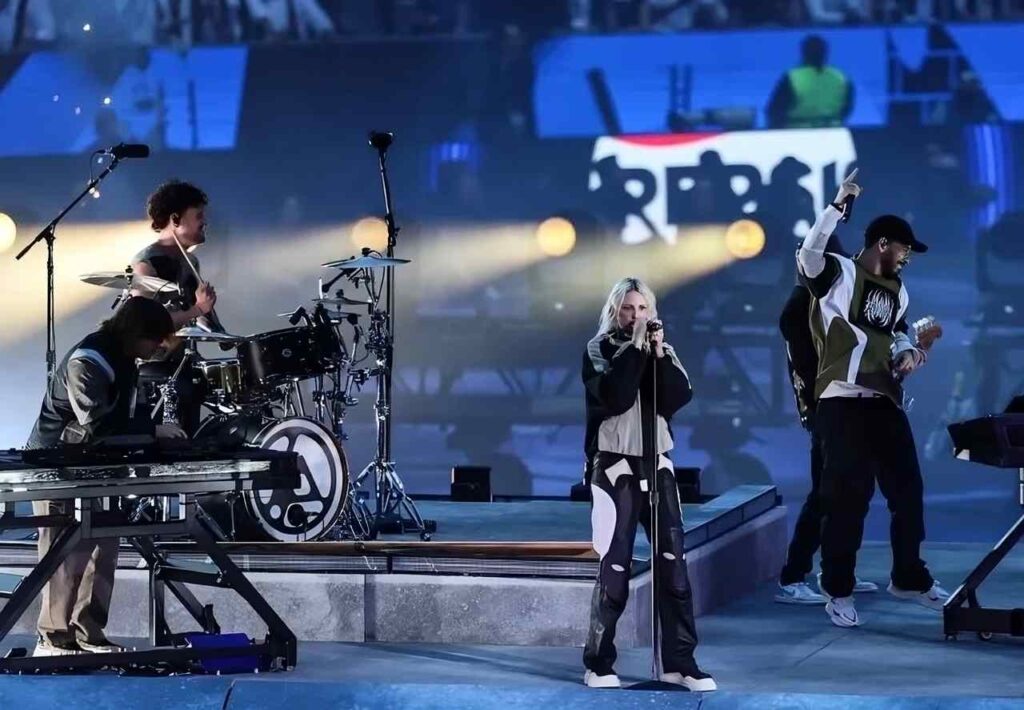 Linkin Park: performance travolgente alla finale di Champions e attesa per le date italiane – Guarda il video