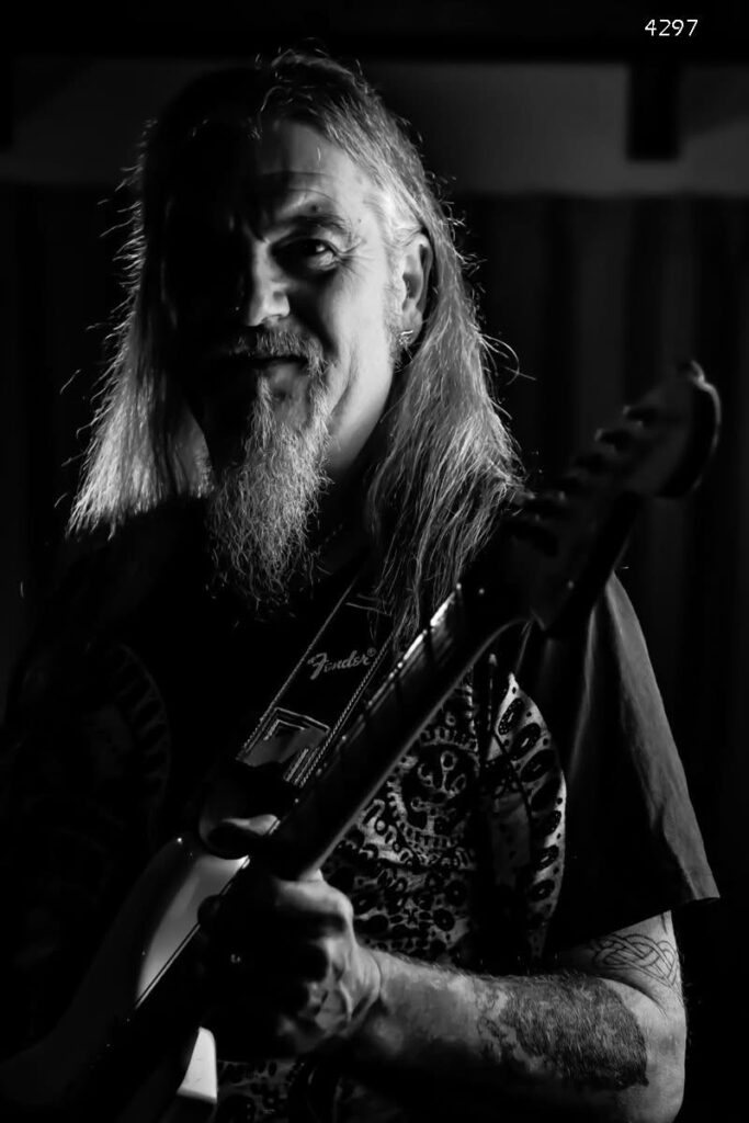 Garry Moonboot Masters Bone Idol album