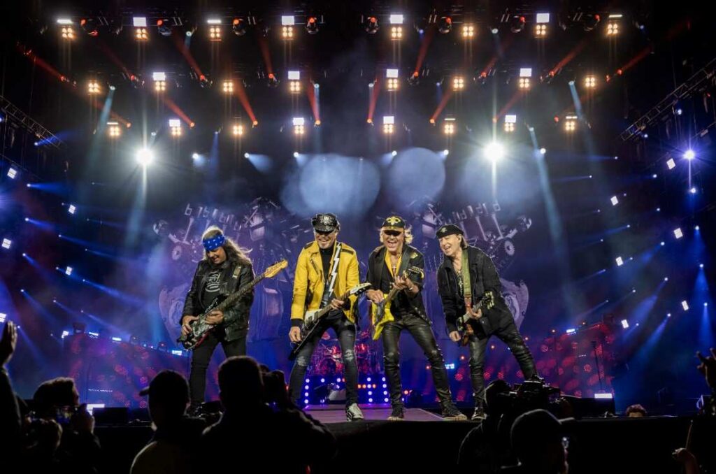 SCORPIONS COMING HOME LIVE