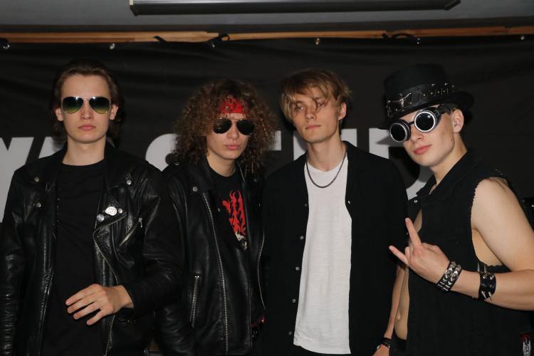 nuovo singolo dei Wasted Wizards nuovo singolo "Hear Me Out!" hard rock svedese