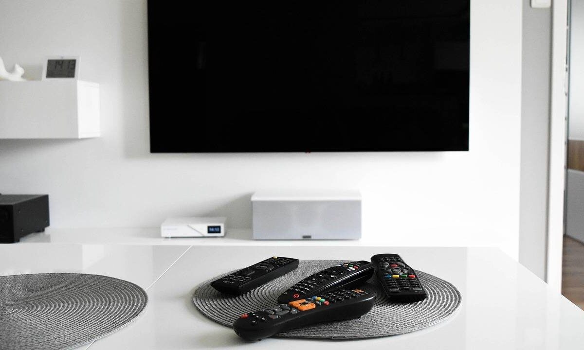 Il TV si sente ma non si vede: tutte le soluzioni per risolvere il problema dello schermo nero