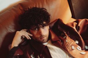 nuovo singolo di REVELÈ