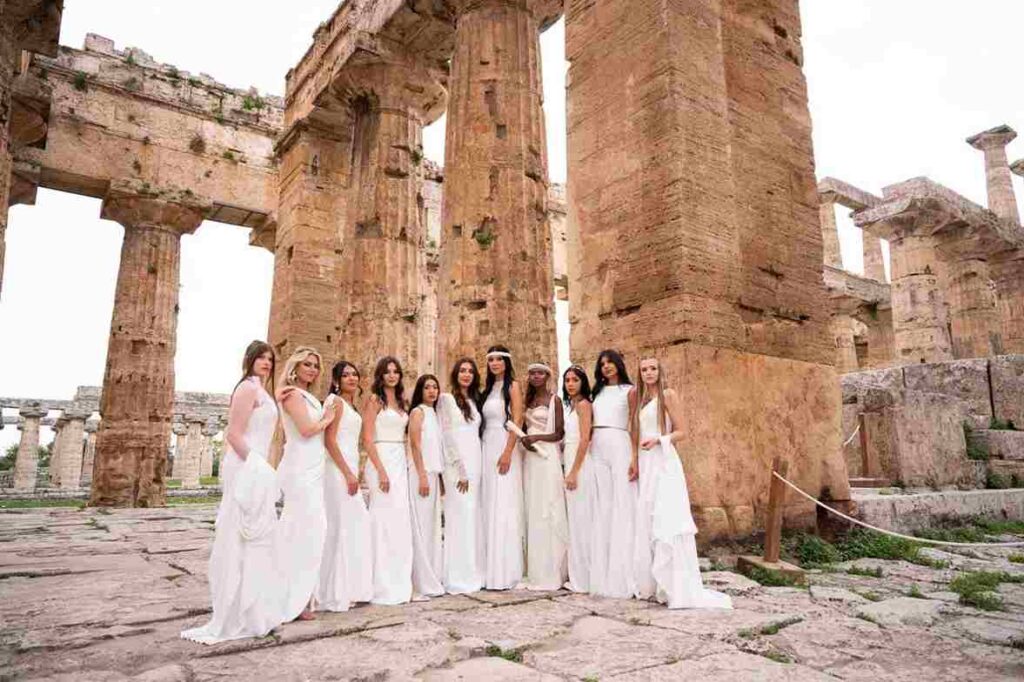 Valeria Altobelli Women Aid The Muses