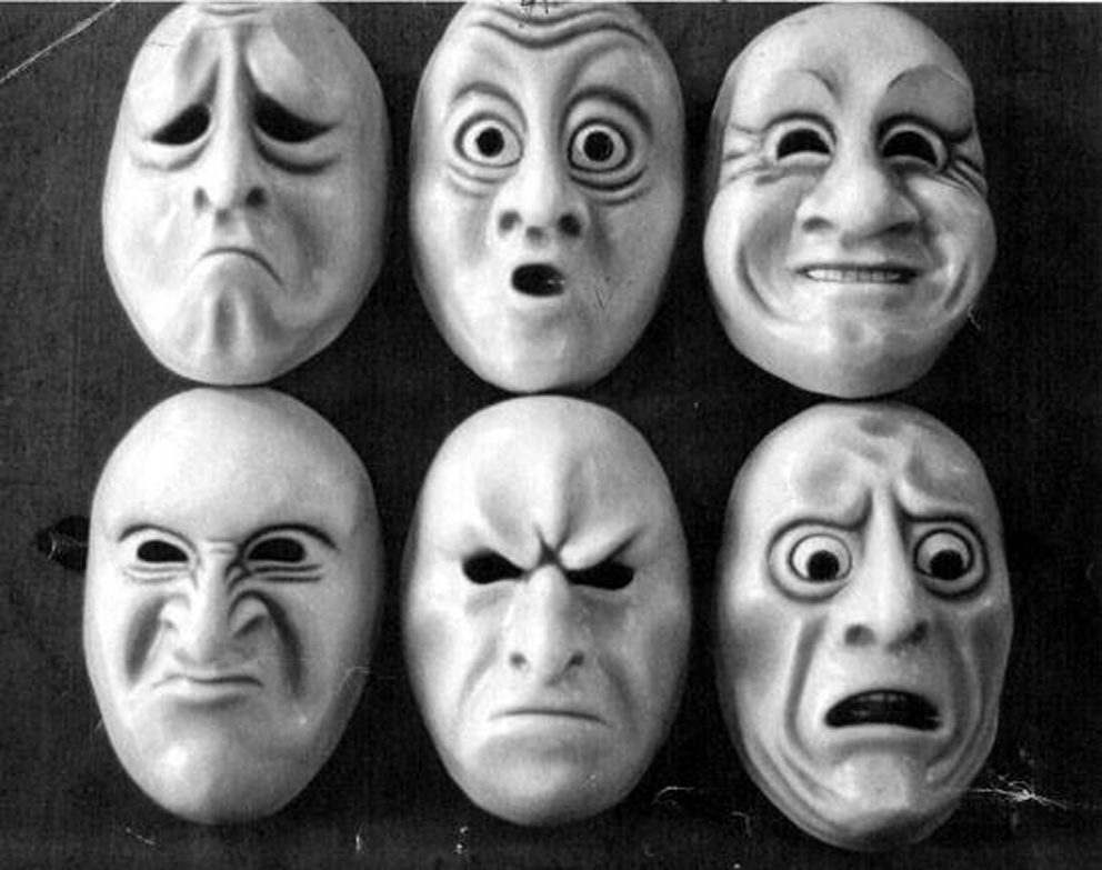 dualità artista-maschera-verità