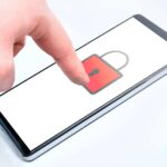 Telefono bloccato non si spegne