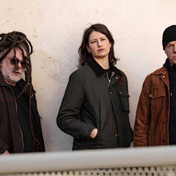 Da Spazio (primo album dei Delta V) a IN FATTI OSTILI: tre decenni di musica italiana, tra emozione e innovazione.