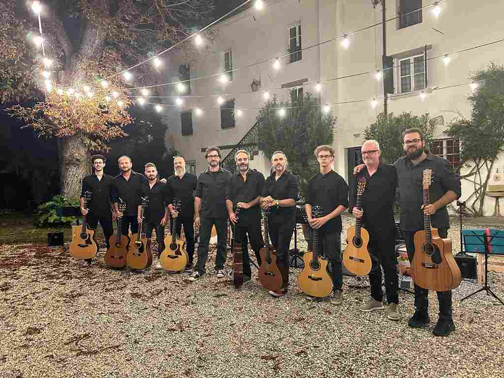 nuovo singolo dell' Adamantis Guitar Orchestra