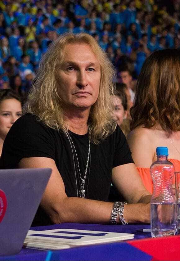 Alexander Ivaniv Russia Rod Stewart melodic rock