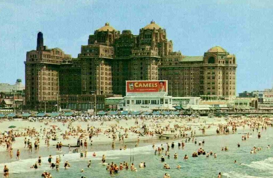 Trilogia Horror per Halloween: L’hotel che divorava i clienti -2- Italian/English Version