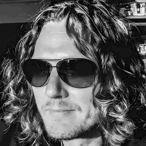 Adam Wakeman: il custode silenzioso della leggenda
