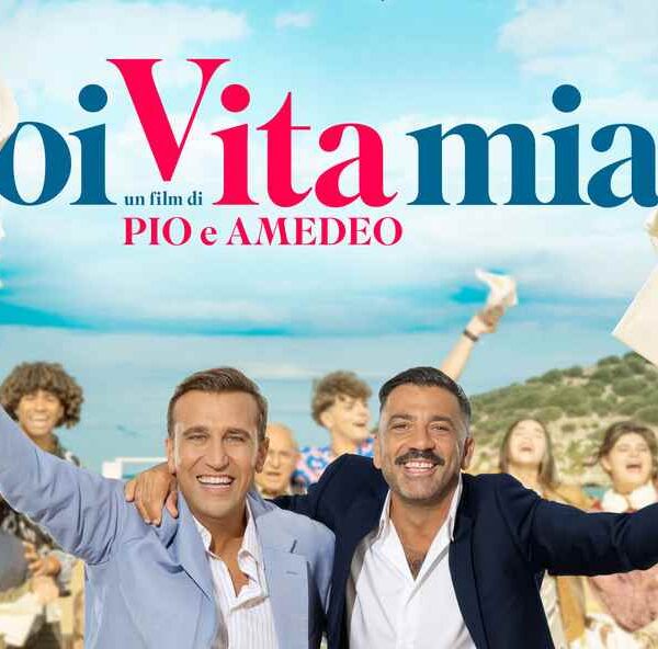 “Oi Vita Mia”: Pio e Amedeo tornano al cinema tra risate, caos familiare e nuova umanità