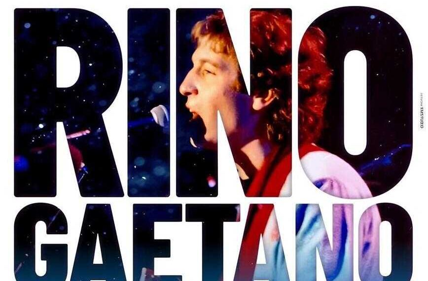 trama Rino Gaetano – Sempre più blu