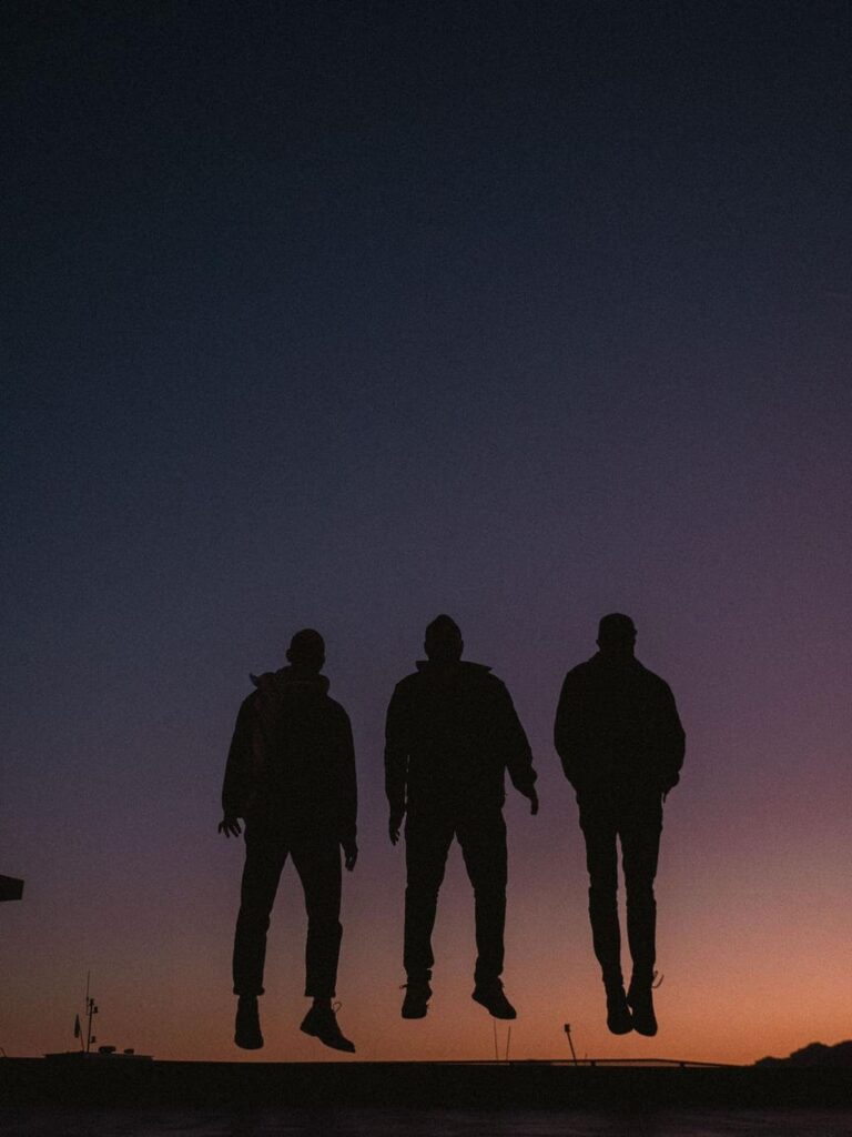 Caffè d'autore Augusto gatto nero trovatello investito