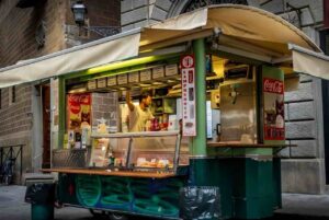 mangiare cibo da strada in Italia