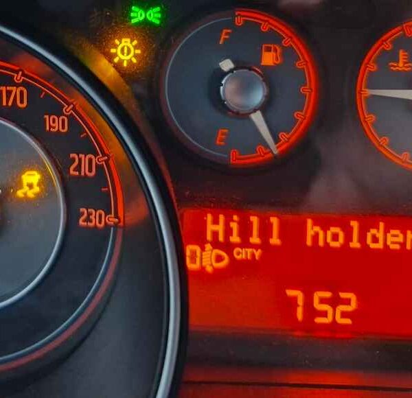 Spia Hill Holder accesa con spia motore: errore MAP, falso contatto o niente di grave?